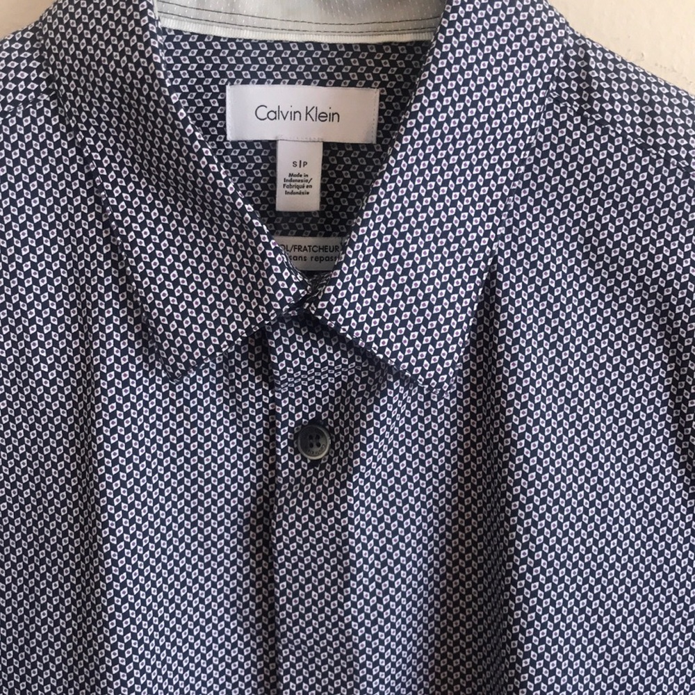 Calvin Klein button down - Picture 2 of 4